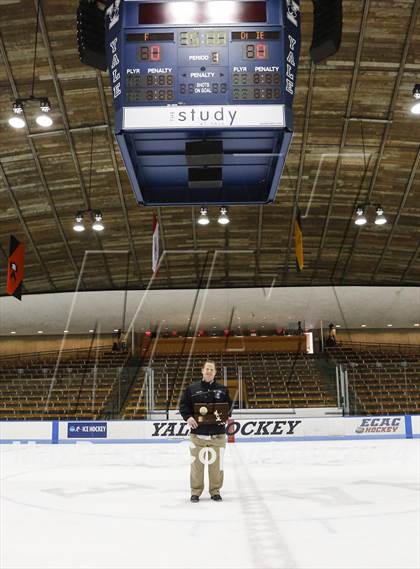 Thumbnail 1 in Newtown vs. E.O. Smith/Tolland (CIAC Division III Final) photogallery.