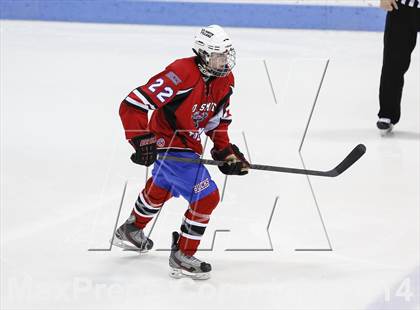 Thumbnail 1 in Newtown vs. E.O. Smith/Tolland (CIAC Division III Final) photogallery.