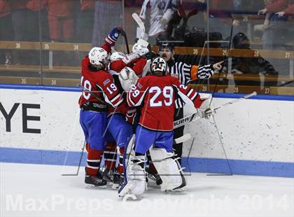 Thumbnail 2 in Newtown vs. E.O. Smith/Tolland (CIAC Division III Final) photogallery.