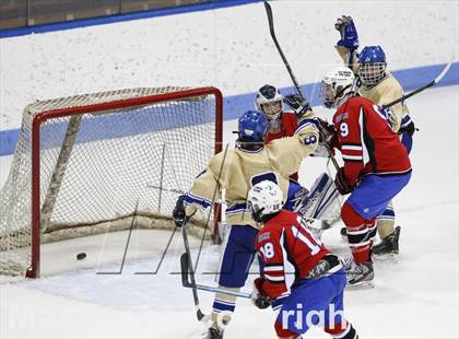 Thumbnail 1 in Newtown vs. E.O. Smith/Tolland (CIAC Division III Final) photogallery.
