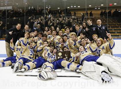 Thumbnail 1 in Newtown vs. E.O. Smith/Tolland (CIAC Division III Final) photogallery.