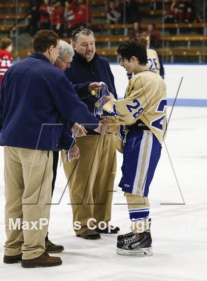 Thumbnail 1 in Newtown vs. E.O. Smith/Tolland (CIAC Division III Final) photogallery.