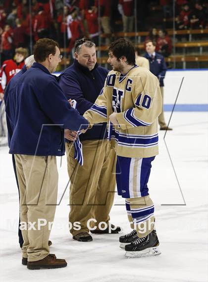 Thumbnail 2 in Newtown vs. E.O. Smith/Tolland (CIAC Division III Final) photogallery.