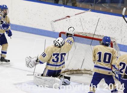 Thumbnail 2 in Newtown vs. E.O. Smith/Tolland (CIAC Division III Final) photogallery.