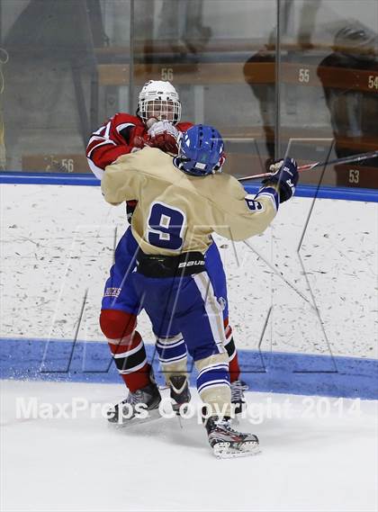 Thumbnail 2 in Newtown vs. E.O. Smith/Tolland (CIAC Division III Final) photogallery.