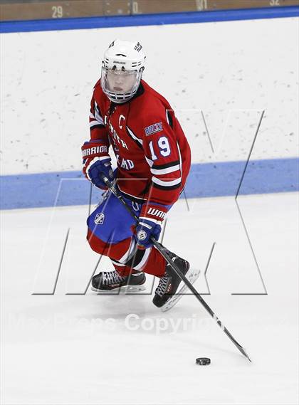 Thumbnail 1 in Newtown vs. E.O. Smith/Tolland (CIAC Division III Final) photogallery.