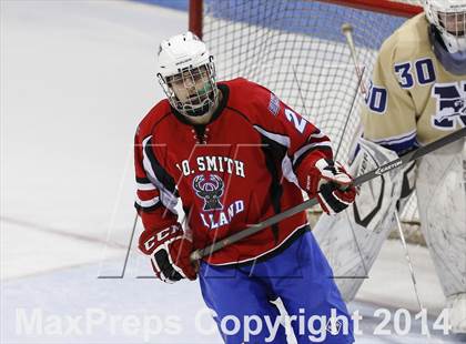 Thumbnail 1 in Newtown vs. E.O. Smith/Tolland (CIAC Division III Final) photogallery.