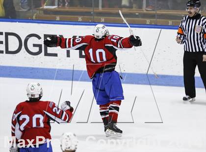Thumbnail 1 in Newtown vs. E.O. Smith/Tolland (CIAC Division III Final) photogallery.