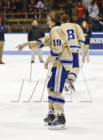 Thumbnail 2 in Newtown vs. E.O. Smith/Tolland (CIAC Division III Final) photogallery.