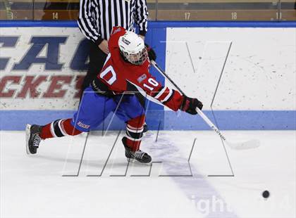 Thumbnail 3 in Newtown vs. E.O. Smith/Tolland (CIAC Division III Final) photogallery.