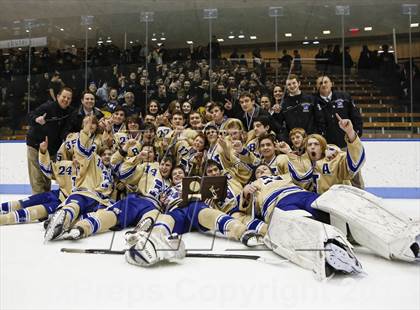 Thumbnail 3 in Newtown vs. E.O. Smith/Tolland (CIAC Division III Final) photogallery.