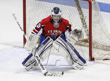 Thumbnail 3 in Newtown vs. E.O. Smith/Tolland (CIAC Division III Final) photogallery.