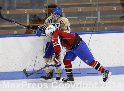 Thumbnail 1 in Newtown vs. E.O. Smith/Tolland (CIAC Division III Final) photogallery.