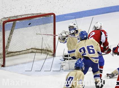 Thumbnail 1 in Newtown vs. E.O. Smith/Tolland (CIAC Division III Final) photogallery.