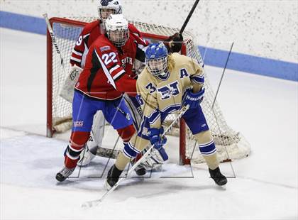 Thumbnail 3 in Newtown vs. E.O. Smith/Tolland (CIAC Division III Final) photogallery.