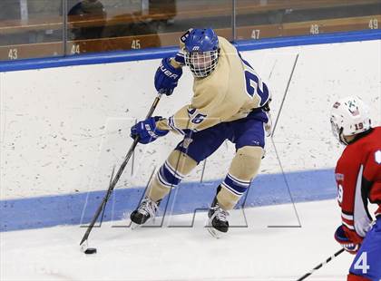 Thumbnail 2 in Newtown vs. E.O. Smith/Tolland (CIAC Division III Final) photogallery.