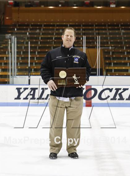 Thumbnail 3 in Newtown vs. E.O. Smith/Tolland (CIAC Division III Final) photogallery.