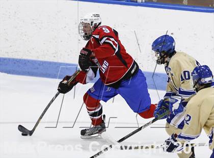 Thumbnail 2 in Newtown vs. E.O. Smith/Tolland (CIAC Division III Final) photogallery.