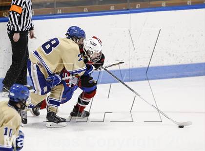 Thumbnail 3 in Newtown vs. E.O. Smith/Tolland (CIAC Division III Final) photogallery.