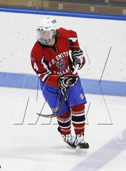 Thumbnail 1 in Newtown vs. E.O. Smith/Tolland (CIAC Division III Final) photogallery.
