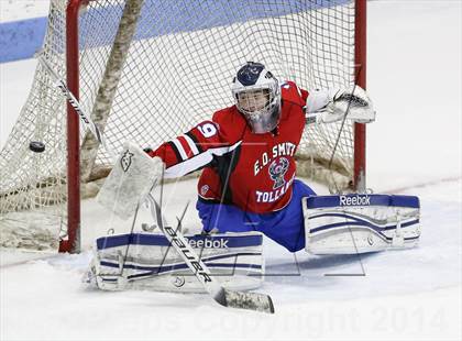 Thumbnail 1 in Newtown vs. E.O. Smith/Tolland (CIAC Division III Final) photogallery.