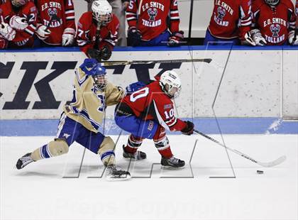 Thumbnail 1 in Newtown vs. E.O. Smith/Tolland (CIAC Division III Final) photogallery.