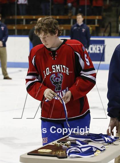 Thumbnail 2 in Newtown vs. E.O. Smith/Tolland (CIAC Division III Final) photogallery.