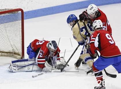 Thumbnail 2 in Newtown vs. E.O. Smith/Tolland (CIAC Division III Final) photogallery.