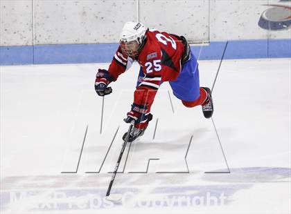 Thumbnail 3 in Newtown vs. E.O. Smith/Tolland (CIAC Division III Final) photogallery.