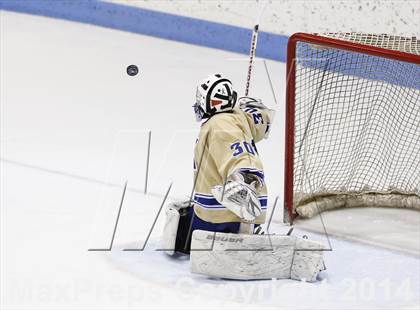 Thumbnail 1 in Newtown vs. E.O. Smith/Tolland (CIAC Division III Final) photogallery.