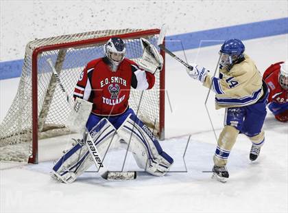 Thumbnail 2 in Newtown vs. E.O. Smith/Tolland (CIAC Division III Final) photogallery.