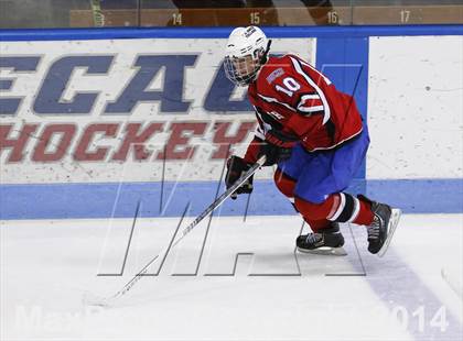 Thumbnail 1 in Newtown vs. E.O. Smith/Tolland (CIAC Division III Final) photogallery.