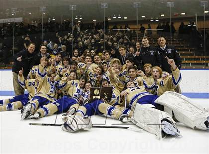 Thumbnail 2 in Newtown vs. E.O. Smith/Tolland (CIAC Division III Final) photogallery.