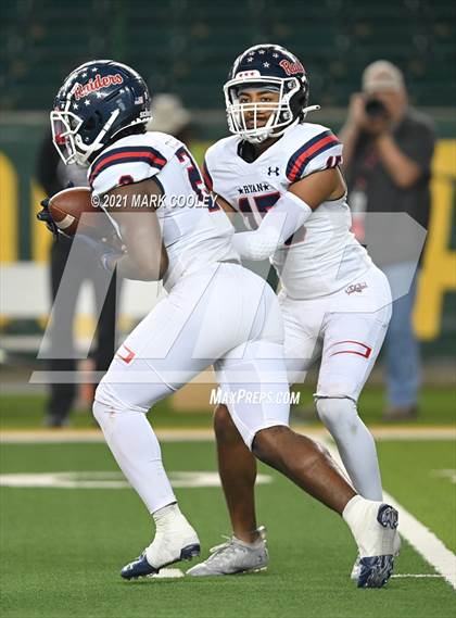 Thumbnail 2 in College Station vs. Ryan (UIL 5A Regional Finals) photogallery.