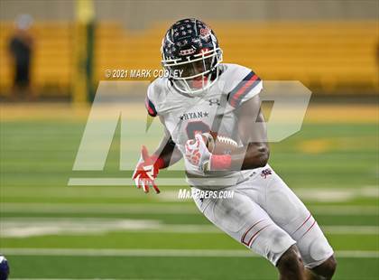 Thumbnail 2 in College Station vs. Ryan (UIL 5A Regional Finals) photogallery.