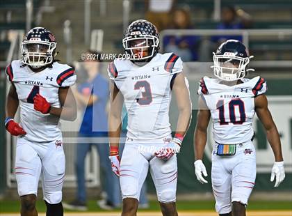 Thumbnail 3 in College Station vs. Ryan (UIL 5A Regional Finals) photogallery.