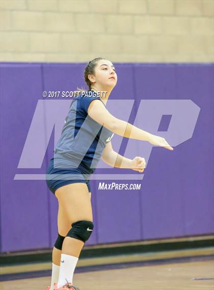 Thumbnail 1 in Aquinas @ Linfield Christian photogallery.
