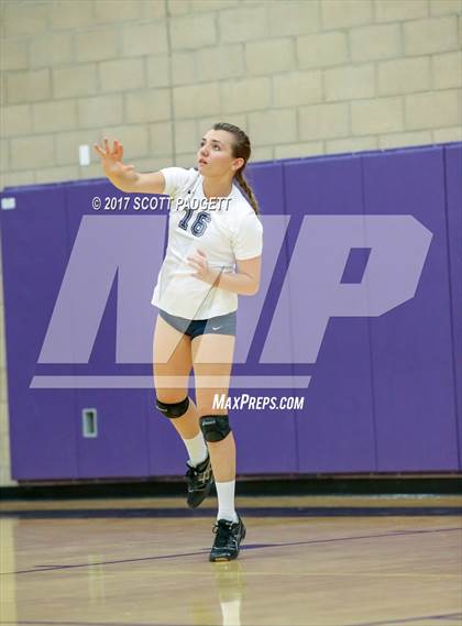 Thumbnail 1 in Aquinas @ Linfield Christian photogallery.