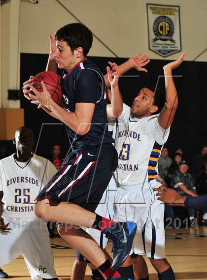 Thumbnail 3 in Riverside Christian vs. Capistrano Valley Christian photogallery.