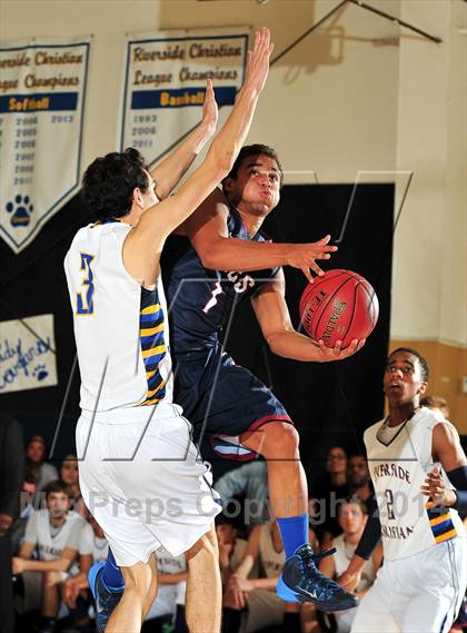 Thumbnail 3 in Riverside Christian vs. Capistrano Valley Christian photogallery.