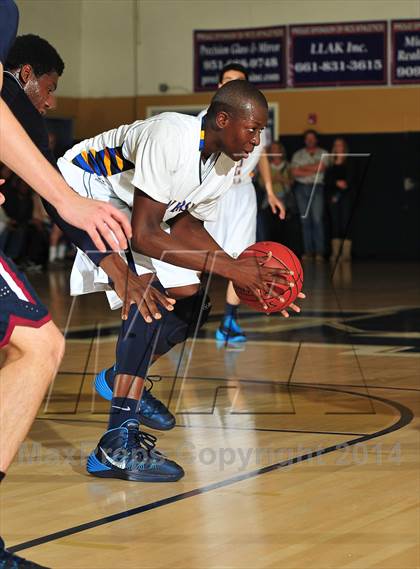 Thumbnail 3 in Riverside Christian vs. Capistrano Valley Christian photogallery.