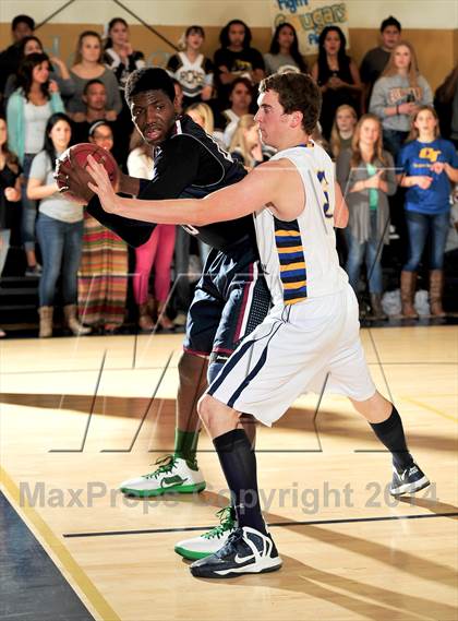 Thumbnail 2 in Riverside Christian vs. Capistrano Valley Christian photogallery.