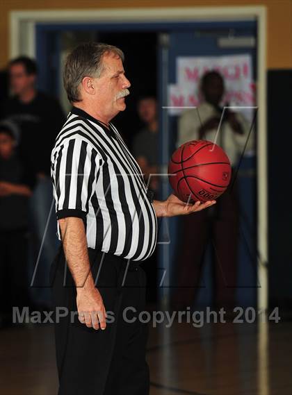 Thumbnail 2 in Riverside Christian vs. Capistrano Valley Christian photogallery.