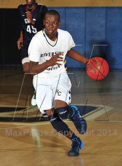 Thumbnail 3 in Riverside Christian vs. Capistrano Valley Christian photogallery.