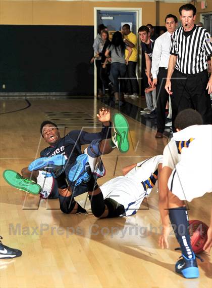 Thumbnail 2 in Riverside Christian vs. Capistrano Valley Christian photogallery.