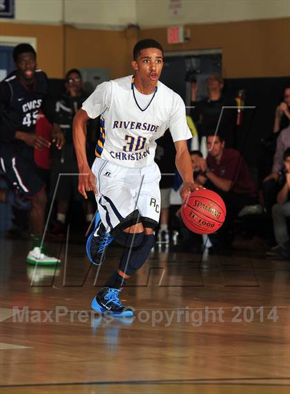 Thumbnail 2 in Riverside Christian vs. Capistrano Valley Christian photogallery.