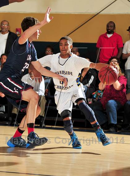 Thumbnail 3 in Riverside Christian vs. Capistrano Valley Christian photogallery.