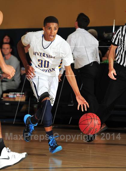 Thumbnail 2 in Riverside Christian vs. Capistrano Valley Christian photogallery.