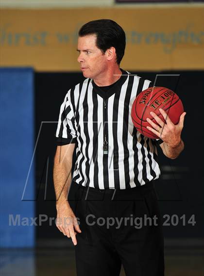 Thumbnail 2 in Riverside Christian vs. Capistrano Valley Christian photogallery.