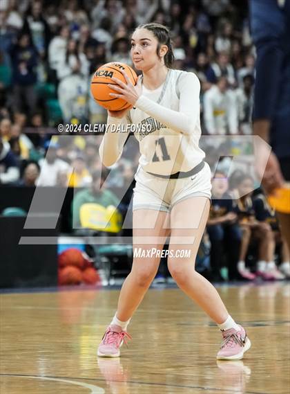 Thumbnail 1 in Northfield vs Roosevelt (CHSAA 5A Championship) photogallery.